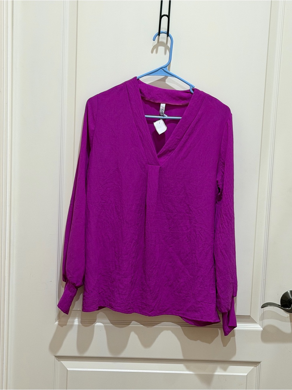 NWT- 2Hearts Magenta Blouse- size Small